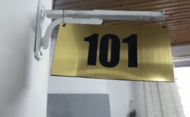 اتاق سه‌تخته فیروزه‌ای (شماره ۱۰1)